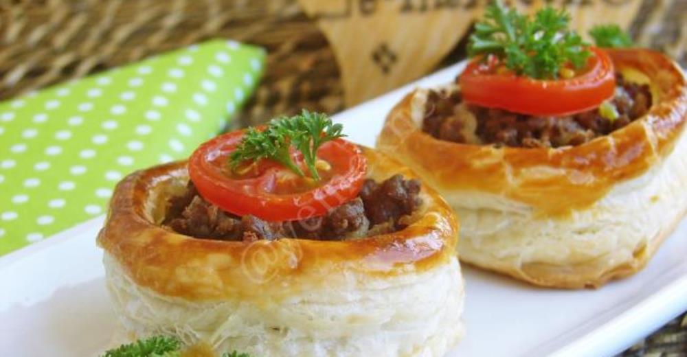 Minced Meat Filled Volovants (Vol au Vents) Recipe