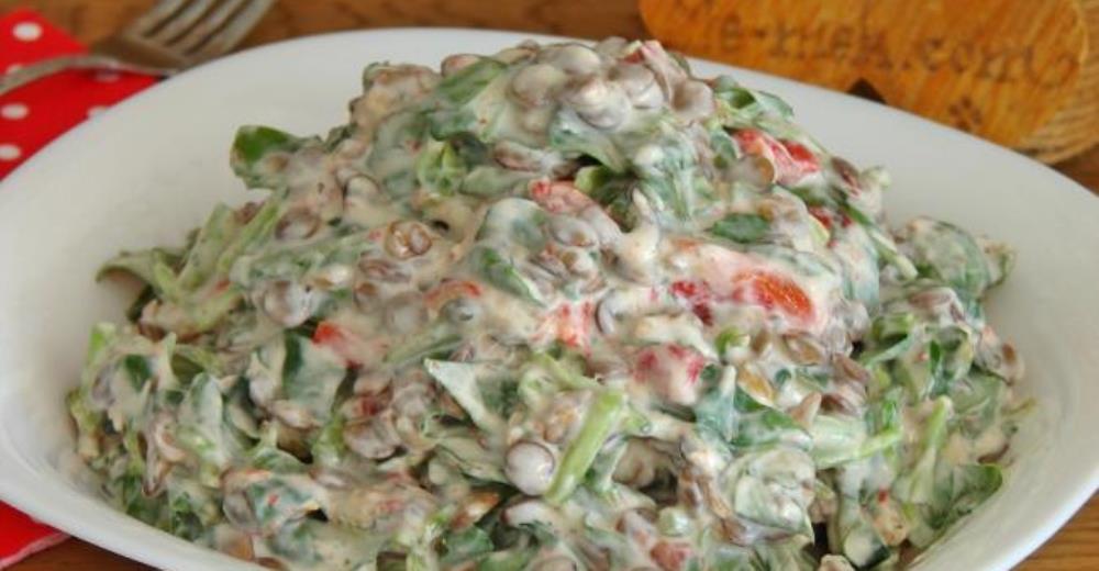 Yoğurtlu Mercimekli Semizotu Salatası