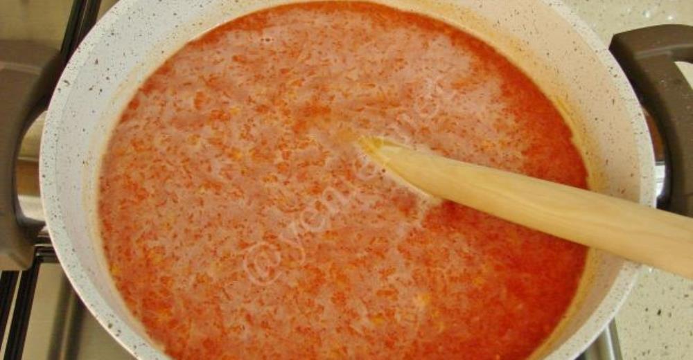 Pirinçli Domates Çorbası