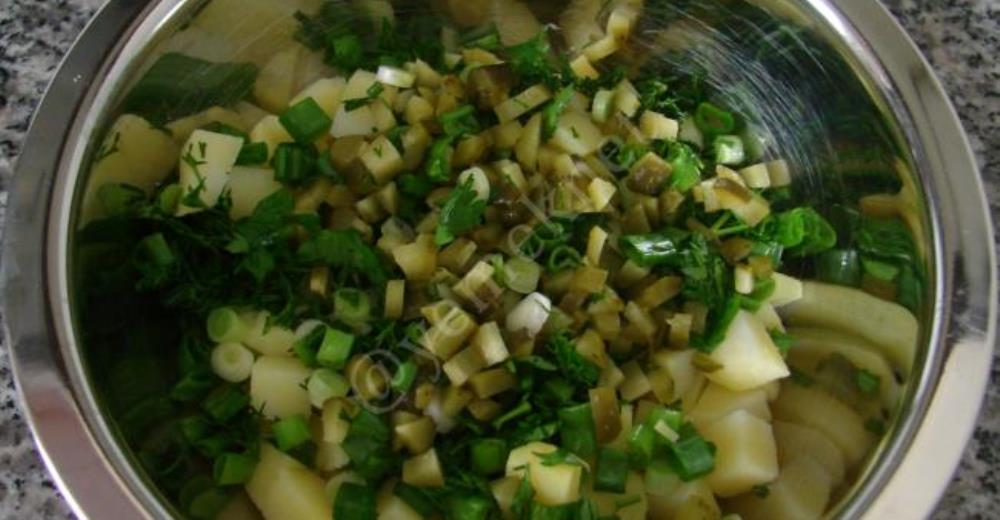 Taze Soğanlı Patates Salatası