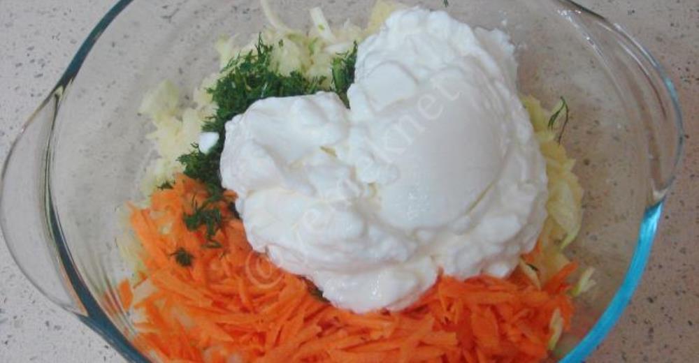 Yoğurtlu Sebze Salatası